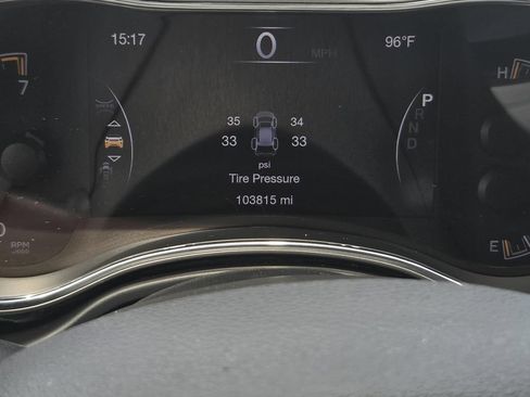 Used 2019 Jeep Grand Cherokee Overland AWD/4WD image 19