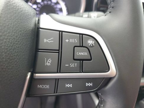 Used 2024 Toyota Highlander XSE FWD image 27