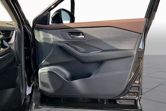 Certified 2023 Nissan Rogue SV FWD image 22