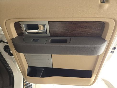 Used 2013 Ford F150 Lariat w/ Luxury Equipment Group image 8