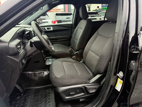 Used 2023 Ford Explorer 4WD Police Interceptor image 3