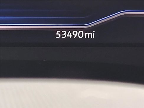 Used 2022 Volkswagen Atlas Cross Sport SE image 28