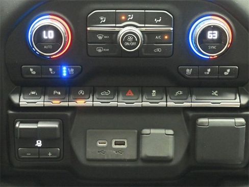 Used 2021 Chevrolet Silverado 1500 High Country w/ Technology Package image 25