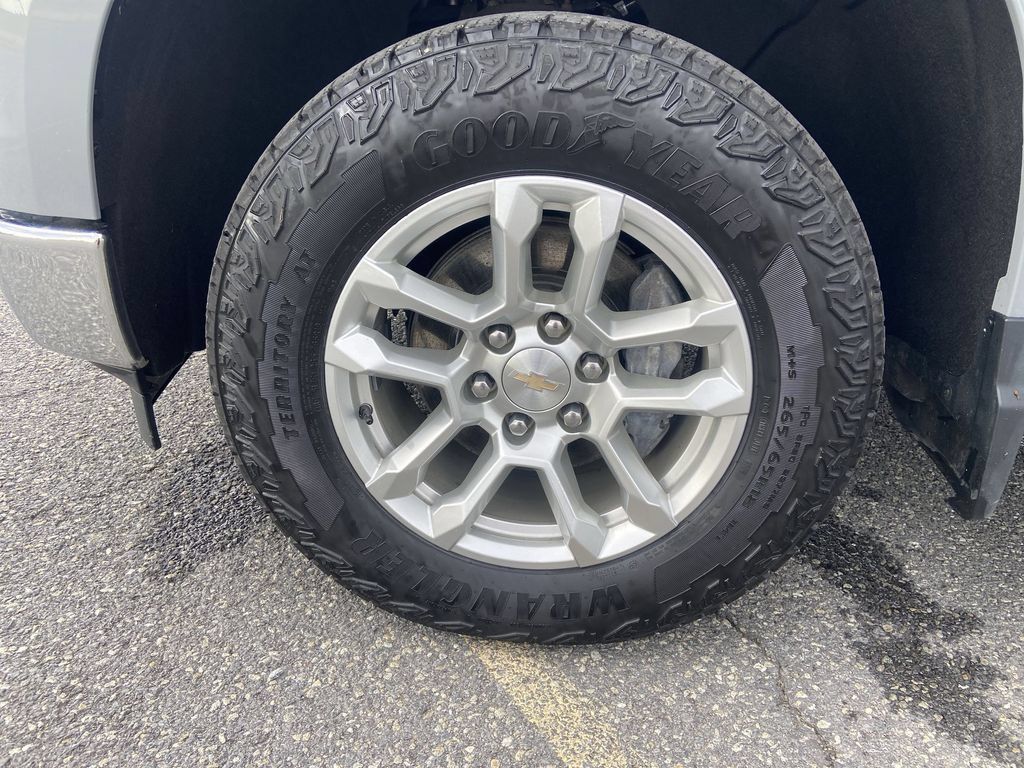 Certified 2024 Chevrolet Silverado 1500 LT AWD/4WD image 40