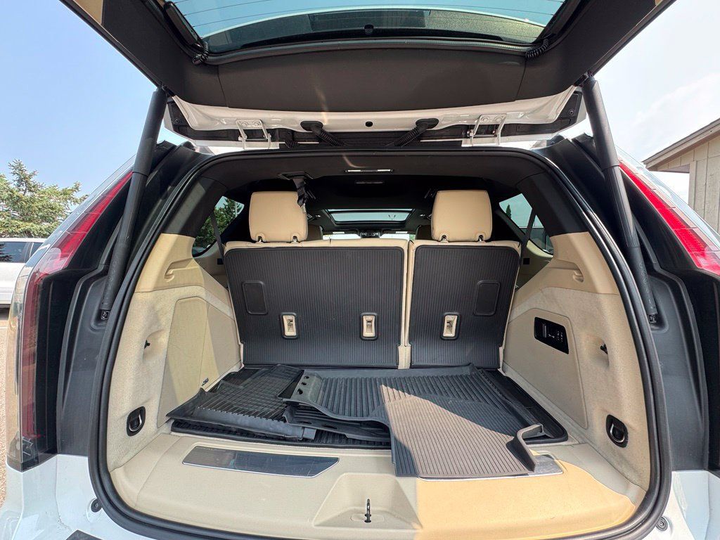 Used 2021 Cadillac Escalade Premium Luxury w/ Driver Assist Tech Package AWD/4WD image 42