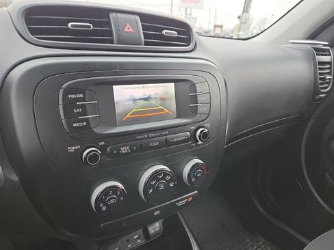 Used 2015 Kia Soul image 27