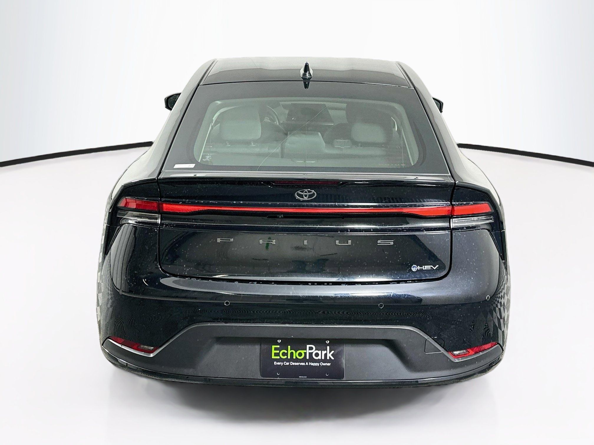 Used 2025 Toyota Prius LE FWD image 7