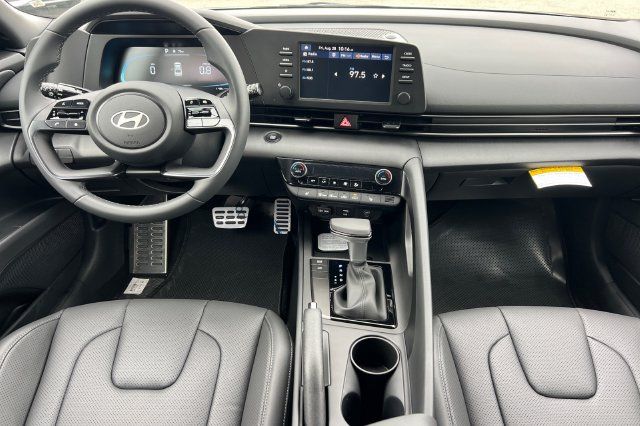 New 2026 Hyundai Elantra SEL Sport FWD image 12