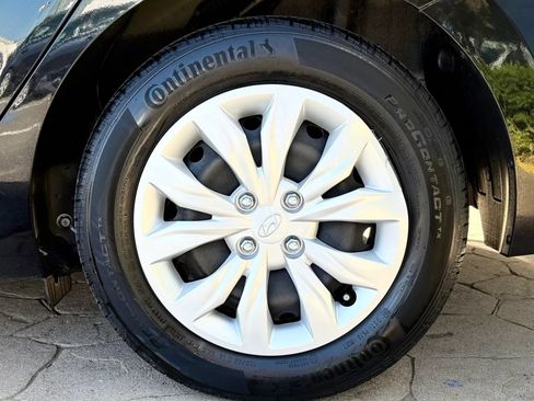 Used 2021 Hyundai Accent SE FWD image 43