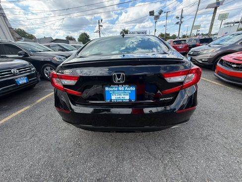 Used 2018 Honda Accord Sport image 6