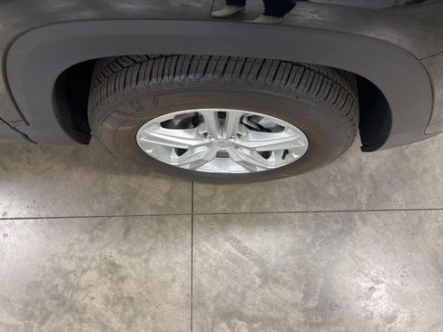 Certified 2023 GMC Terrain SLE w/ Driver Convenience Package image 19