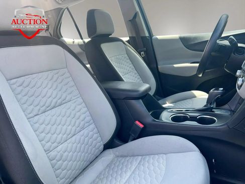 Used 2018 Chevrolet Equinox LS FWD image 24