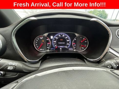 Used 2019 Chevrolet Blazer Premier w/ Sun and Wheels Package FWD image 4