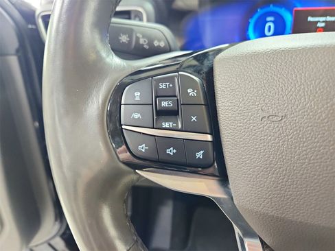 Used 2023 Ford Explorer Platinum w/ Technology Package image 26