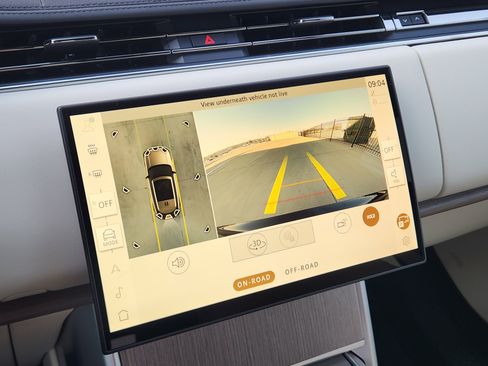 New 2026 Land Rover Range Rover SE image 18