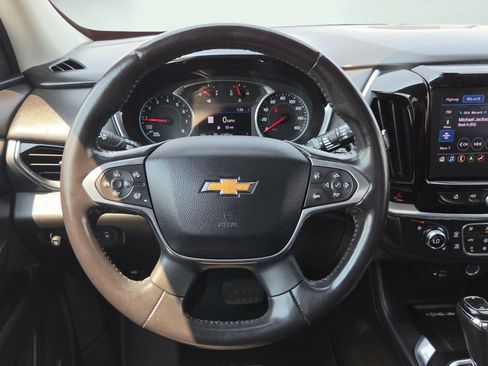 Used 2020 Chevrolet Traverse Premier AWD/4WD image 24