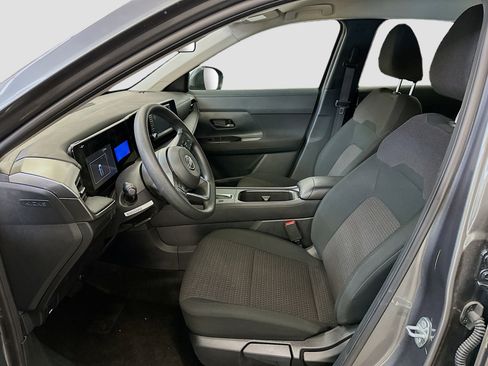 Used 2025 Nissan Kicks S image 13