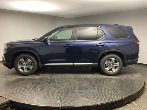 New 2025 Honda Pilot EX-L image 4