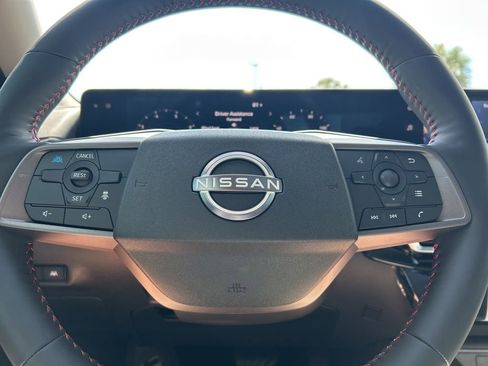 New 2026 Nissan Sentra SR w/ SR Premium Package FWD image 25