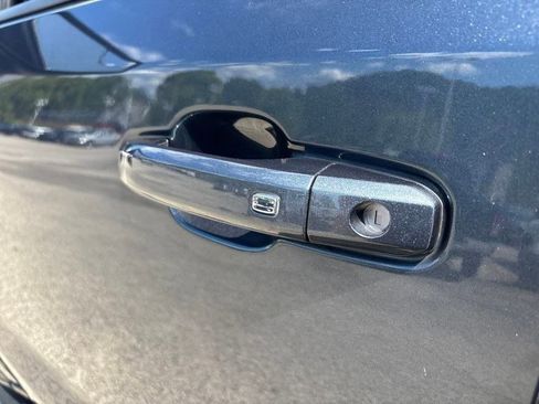 Used 2020 Chevrolet Silverado 1500 RST image 16