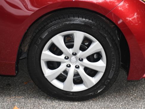 Used 2024 Toyota Corolla LE image 20