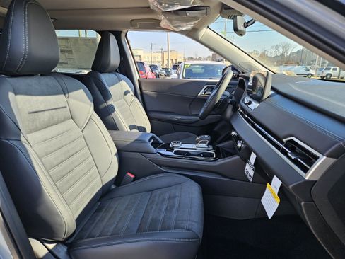 New 2026 Mitsubishi Outlander AWD image 12