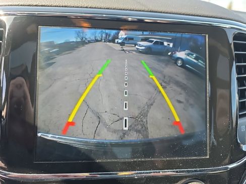 Used 2020 Jeep Grand Cherokee Limited w/ Luxury Group II image 18