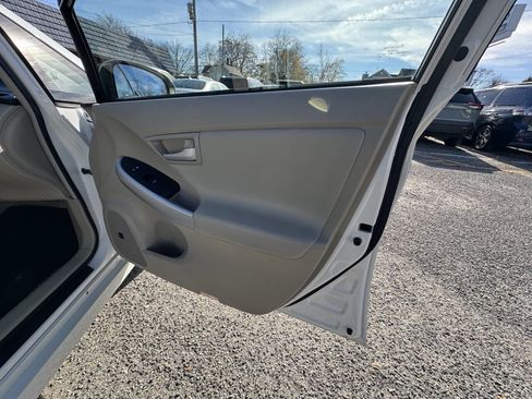 Used 2010 Toyota Prius Four image 61