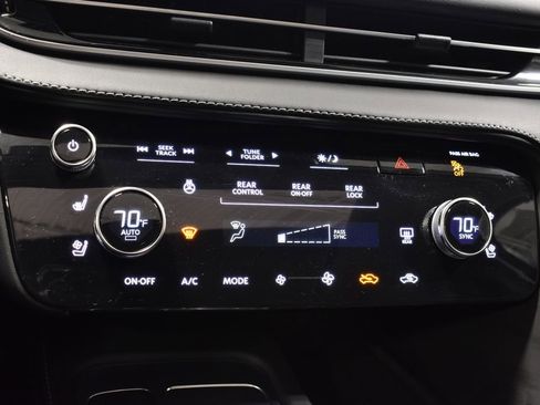 Certified 2026 INFINITI QX60 Luxe w/ Family Package AWD/4WD image 25