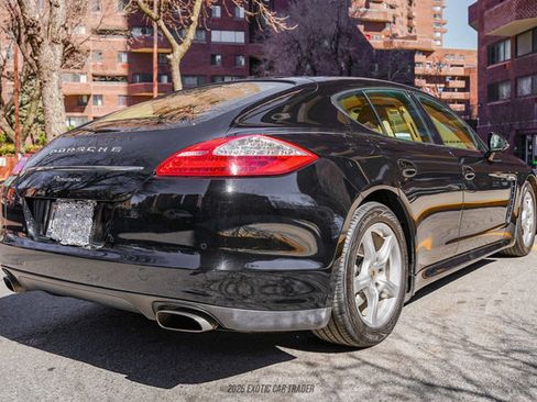 Used 2012 Porsche Panamera 4 image 8
