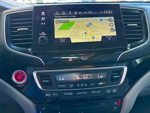 Certified 2022 Honda Pilot Elite image 32