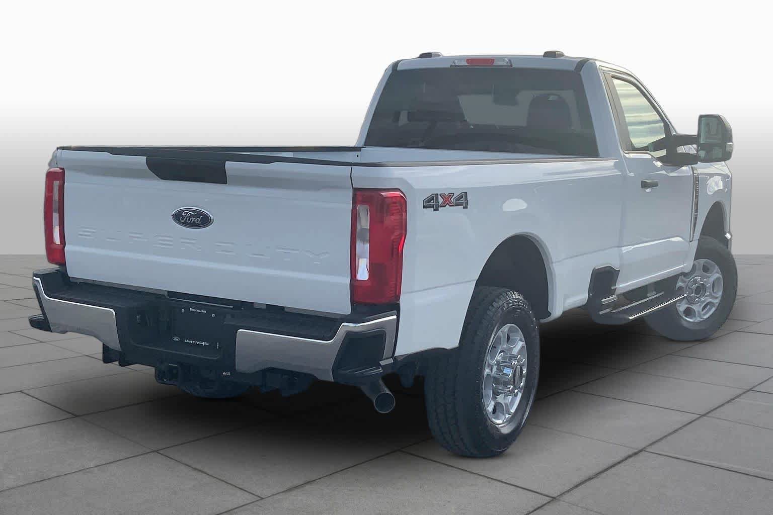 Certified 2025 Ford F250 XLT w/ Snow Plow Prep Package AWD/4WD image 11