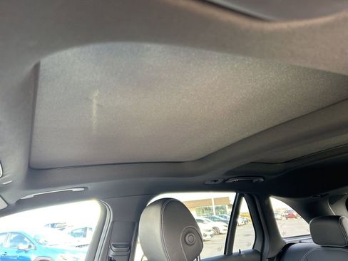 Used 2022 Mercedes-Benz GLC 300 w/ Premium Package Lite image 5