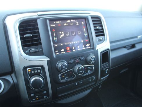 Used 2018 RAM 1500 Big Horn AWD/4WD image 30