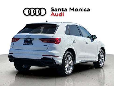 Used 2022 Audi Q3 2.0T Premium w/ Convenience Package AWD/4WD image 2