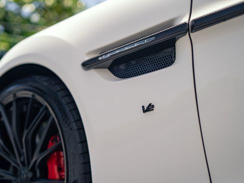 Used 2015 Aston Martin Vanquish Coupe RWD image 21