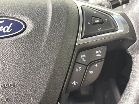 Used 2018 Ford Edge SEL image 18