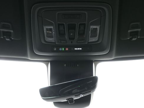 Used 2024 GMC Sierra 1500 AT4 w/ Technology Package AWD/4WD image 28