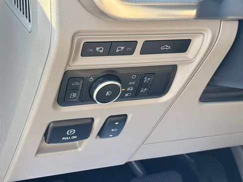 Used 2024 Ford F150 Platinum w/ Equipment Group 703A Plus AWD/4WD image 32