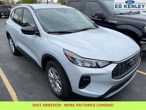 Used 2025 Ford Escape Active image 1