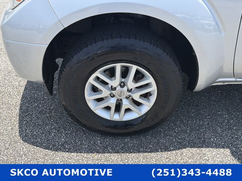 Used 2019 Nissan Frontier SV w/ Value Truck Package AWD/4WD image 9