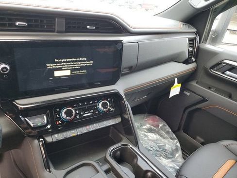 New 2026 GMC Sierra 2500 AT4 w/ Technology Package image 29