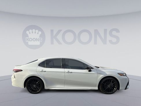 Used 2023 Toyota Camry XSE FWD image 8