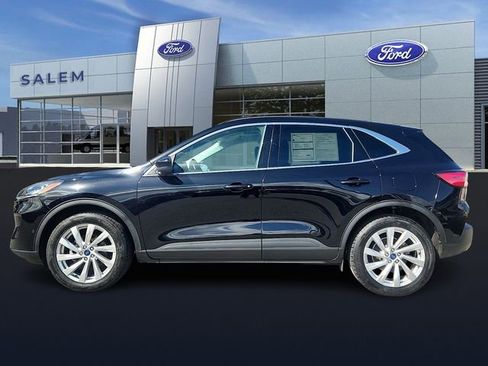 Certified 2022 Ford Escape Titanium w/ Titanium Elite Package AWD/4WD image 5