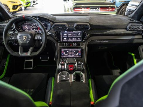 Used 2024 Lamborghini Urus Performante image 29