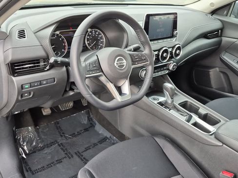 Used 2020 Nissan Sentra SV FWD image 11