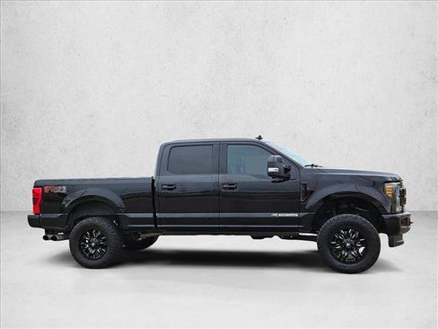 Used 2019 Ford F250 Lariat w/ Lariat Ultimate Package image 4