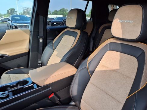 New 2026 Chevrolet Equinox ACTIV w/ Safety and Technology Package image 13