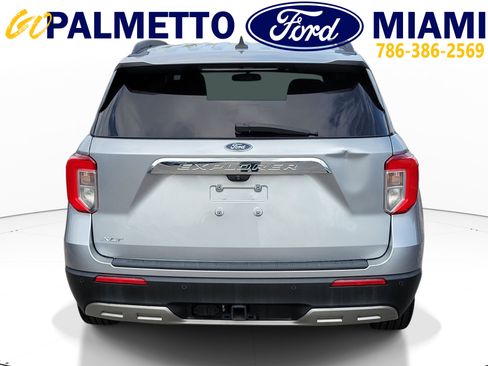Used 2023 Ford Explorer XLT w/ Equipment Group 202A RWD image 5