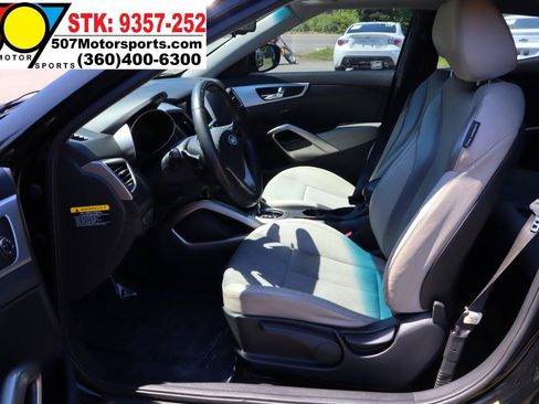 Used 2013 Hyundai Veloster w/ Style Pkg FWD image 13